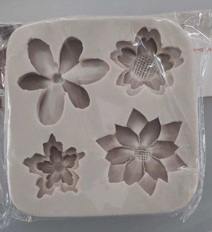 Aai Planet 4 Cavity Different fondant Flowers - Premium Candle Raw Materials