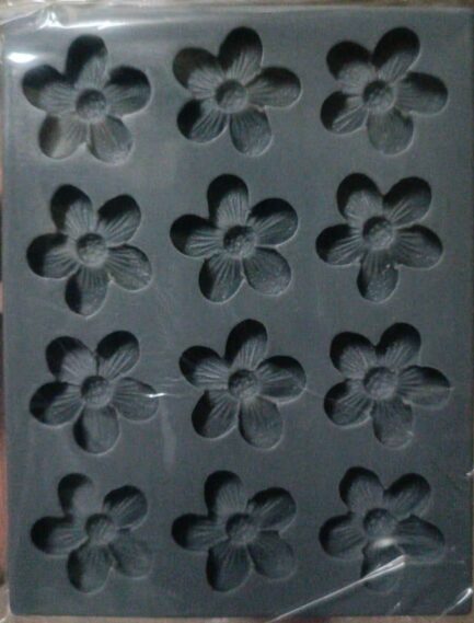 Aai Planet Flowers Shape Candle & Chocolate Mould